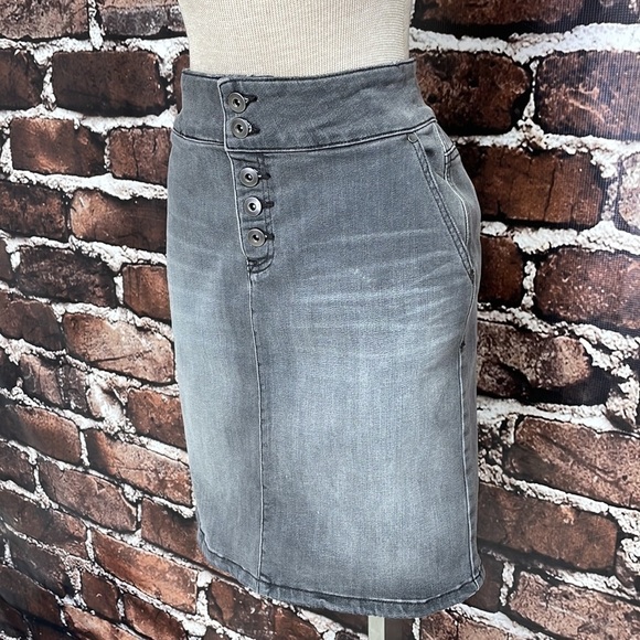 PrAna Jean Skirt Grey Denim Pencil Straight Button Fly Size 2 - Picture 7 of 13